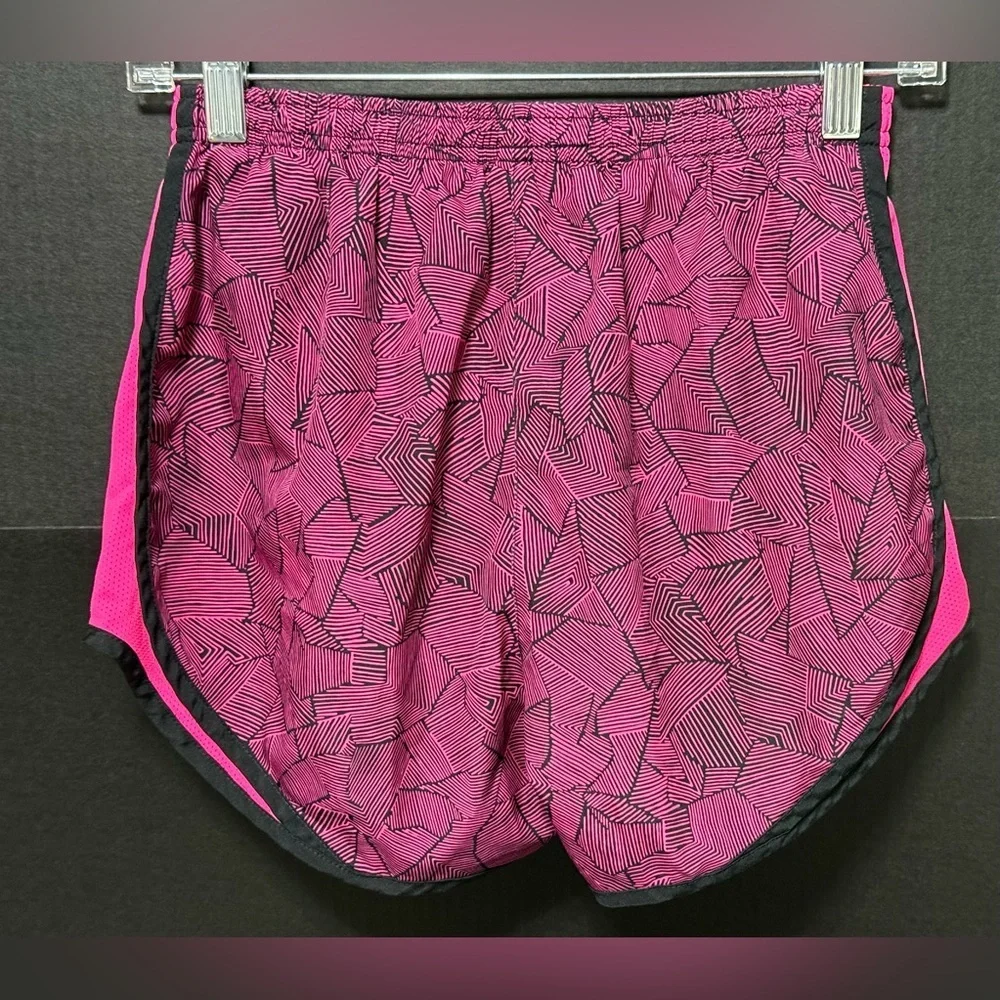 🪅Nike Hot Pink & Black Running Shorts - Picture 9 of 12